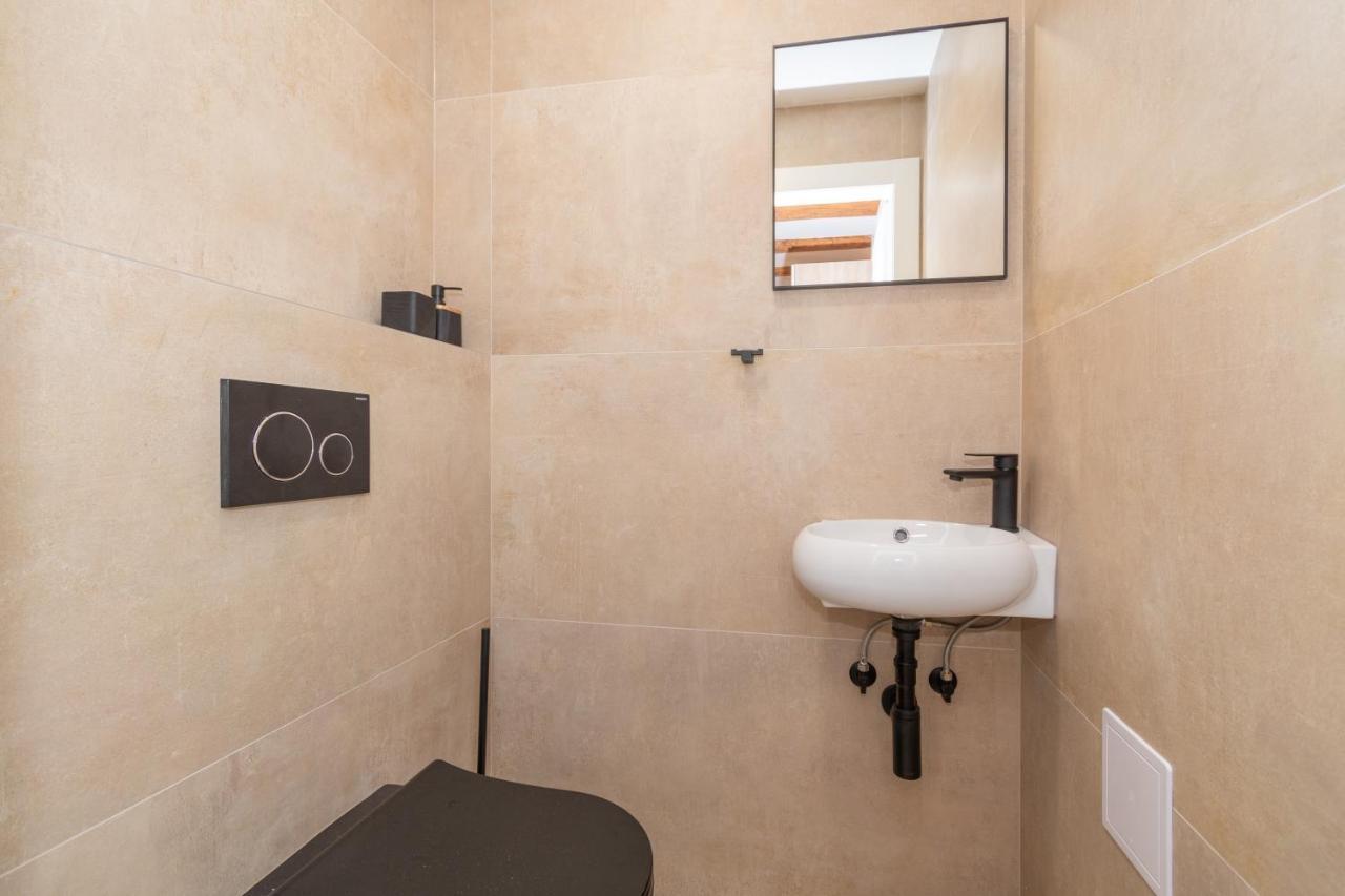 Ivka Makarska - Modern And Luxurious Oldtown Apartament Exterior photo